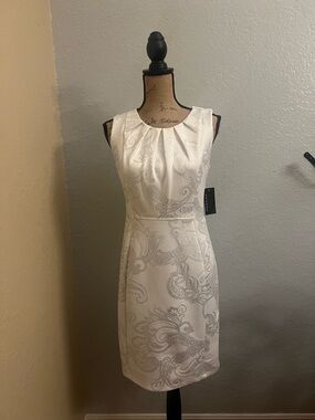Stella & Julie White Paisley Sheath Dress